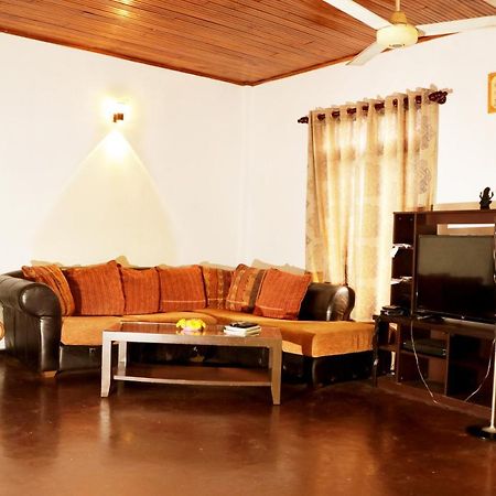 Ariyadasa Guest House 高尔 外观 照片
