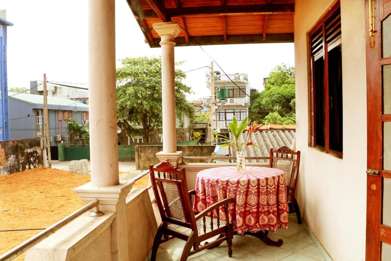 Ariyadasa Guest House 高尔 外观 照片
